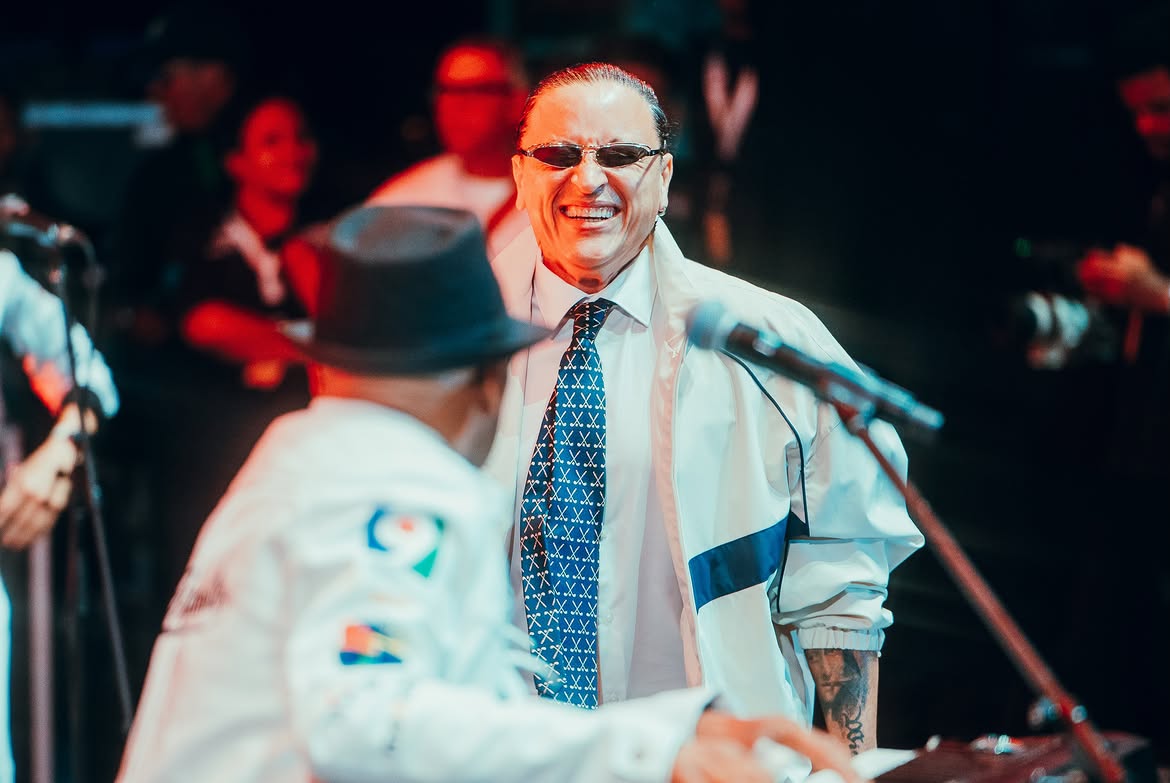 Ramón Orlando celebra trayectoria de 50 años