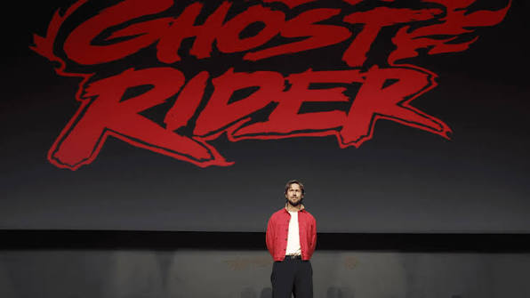 Ryan Gossling en el anuncio de su papel como Ghost Rider.